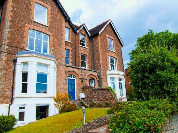 1 Bedroom Flat To Rent In Nightingale Road, Godalming, GU7