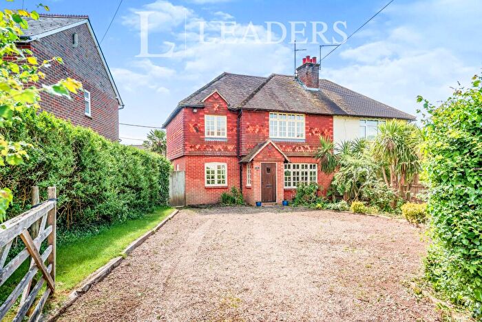 4 Bedroom House To Rent In Cedar Cottages, Newbridge Road, Billingshurst, RH14