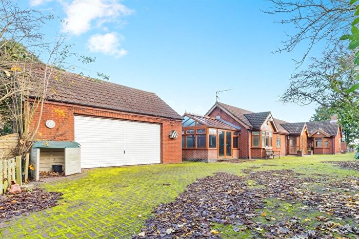4 Bedroom Detached Bungalow For Sale In High Street, Newton-On-Trent, Lincoln, LN1