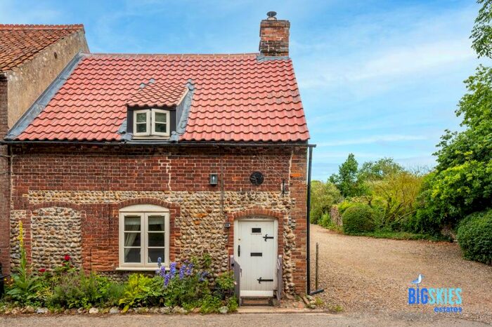2 Bedroom Character Property For Sale In The Street, Baconsthorpe, Holt, NR25