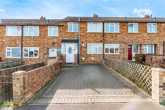 2 Bedroom Terraced House For Sale In Speedwell Avenue, Chatham, Kent, ME5