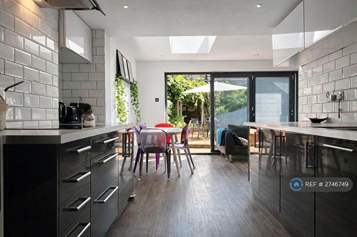 2 Bedroom Flat To Rent In Highbury, London, N5