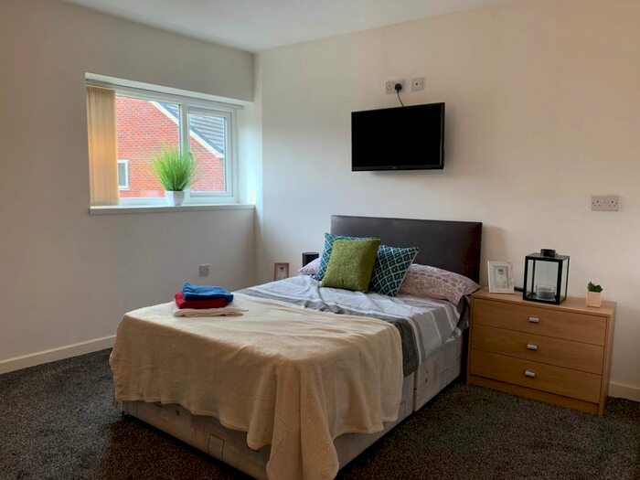 1 Bedroom Property To Rent In Swallow Hill, 353 Tong Road, Lower Wortley LS12