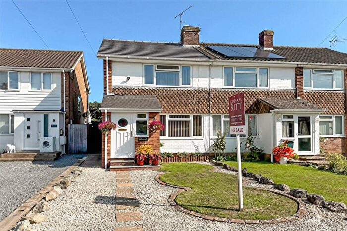 2 Bedroom Semi-Detached House For Sale In Toddington Lane, Littlehampton, BN17
