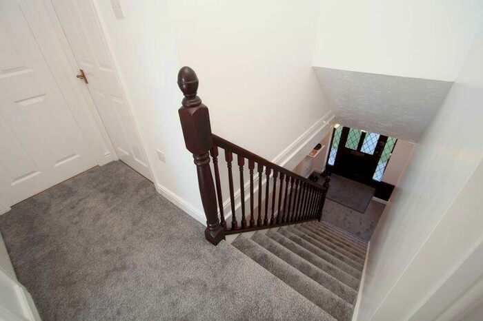 6 Bedroom Detached House To Rent In Charlotte Close, Poole, BH12