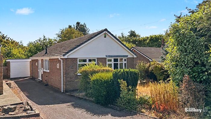 2 Bedroom Bungalow For Sale In Windsor Gardens, Mansfield, NG18