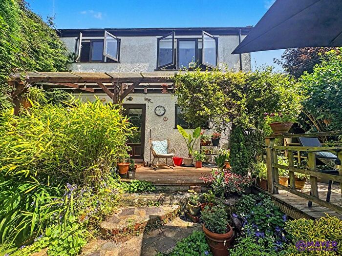 3 Bedroom Semi-Detached House For Sale In Mount Tamar Close, Plymouth, PL5