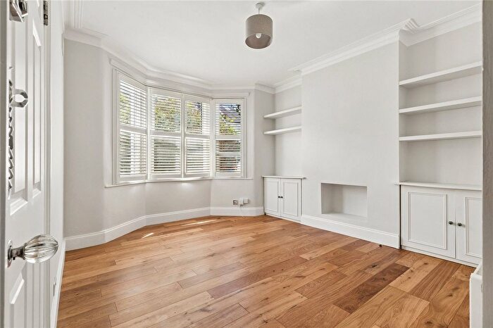 2 Bedroom Flat To Rent In Crusoe Road, Mitcham, CR4