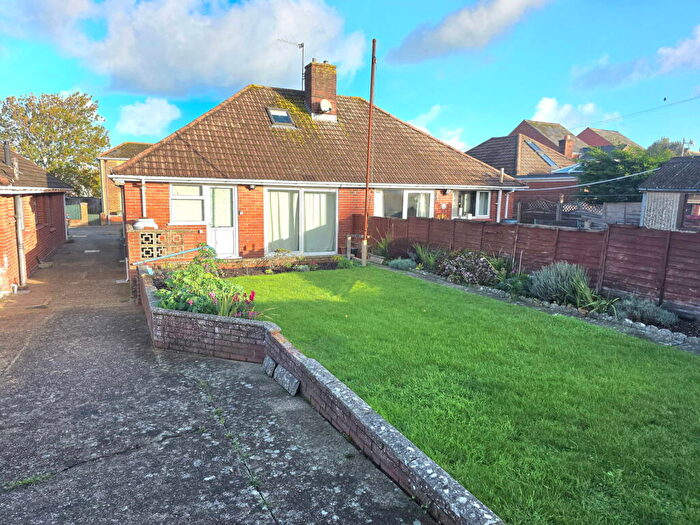 3 Bedroom Semi-Detached Bungalow To Rent In St. Pauls View Road, Newport, PO30