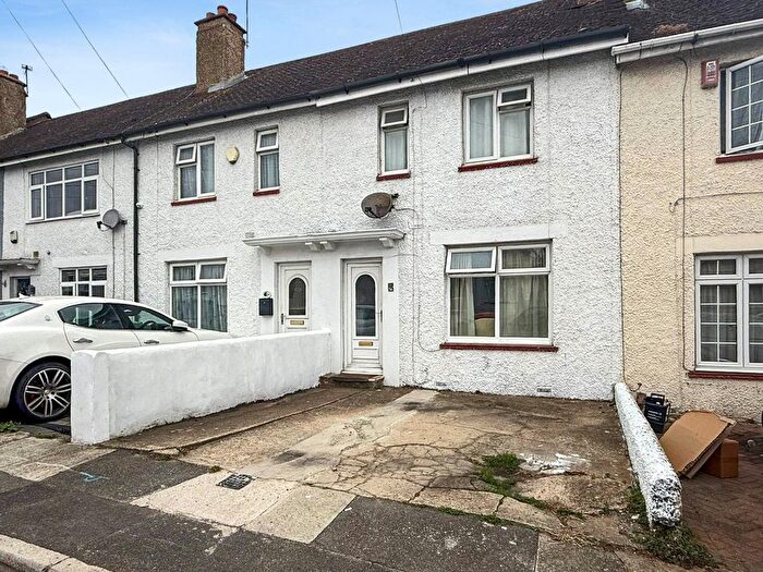 3 Bedroom Terraced House For Sale In Preston Road, Northfleet, Kent, DA11
