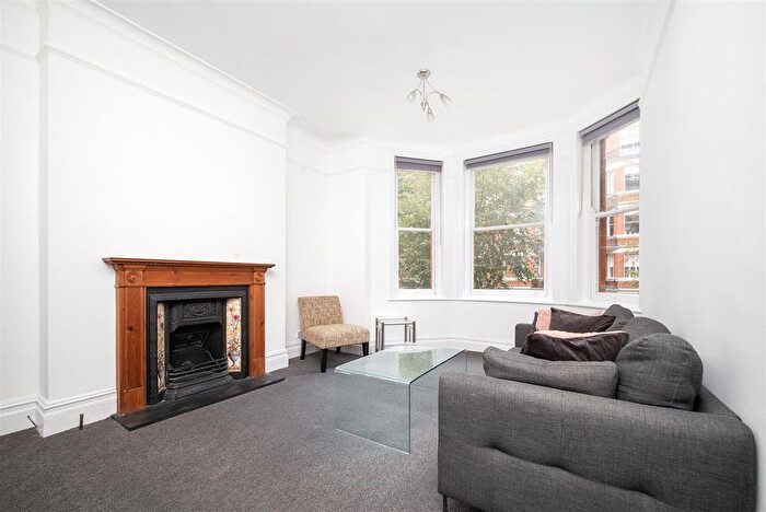 3 Bedroom Flat To Rent In Wymering Road, Maida Vale, W9