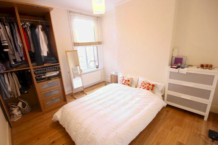 2 Bedroom Flat To Rent In Bollo Bridge Road, Chiswick, London W3