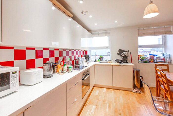 3 Bedroom Apartment For Sale In Broadmead, Bristol, Somerset, BS1