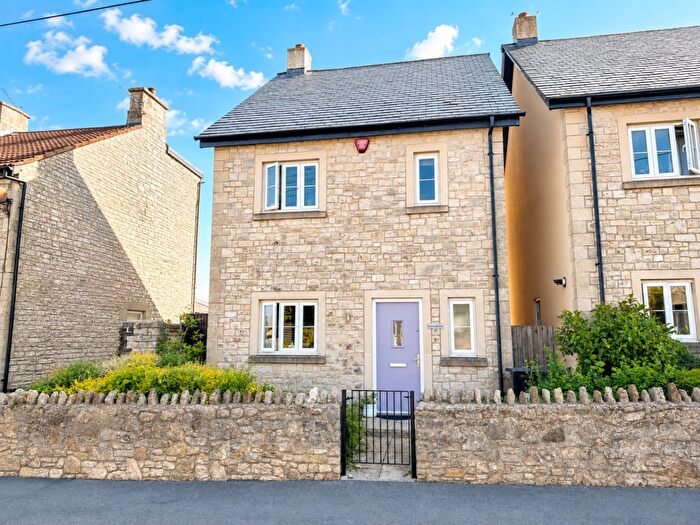 4 Bedroom Detached House For Sale In Winterfield Road, Paulton, Bristol, BS39