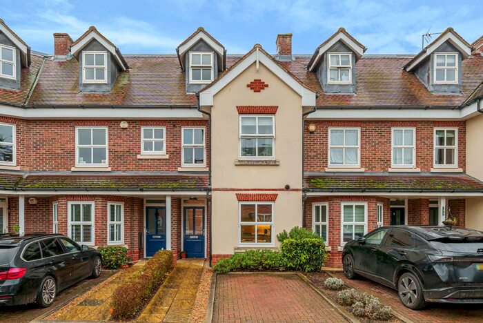 4 Bedroom Terraced House To Rent In Tilt Road, Cobham, Surrey, KT11