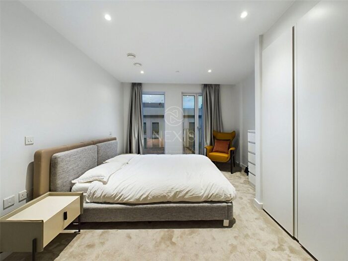 2 Bedroom Flat To Rent In Phoenix Place Postmark, London, WC1X