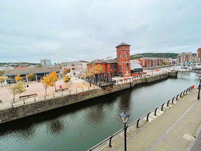 2 Bedroom Flat To Rent In Abernethy Quay, Swansea, SA1