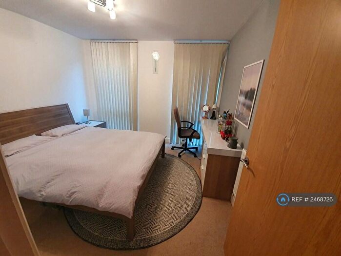 1 Bedroom Flat To Rent In Oxley Square, London, E3