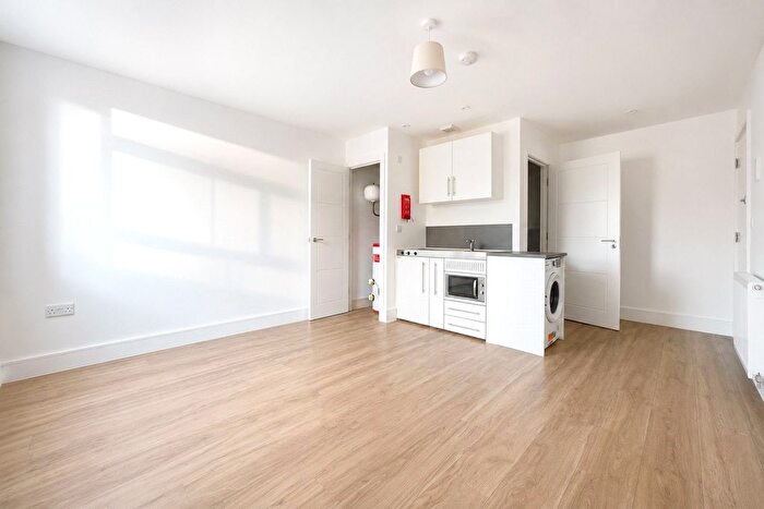 Studio To Rent In Elizabeth Way, Harlow, Essex, CM19