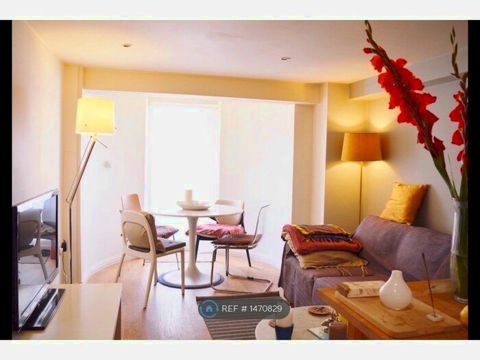 1 Bedroom Flat To Rent In Hackney Road, London, E2