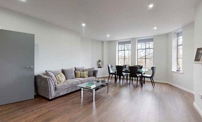 3 Bedroom Flat To Rent In Bickenhall Street, London, W1U