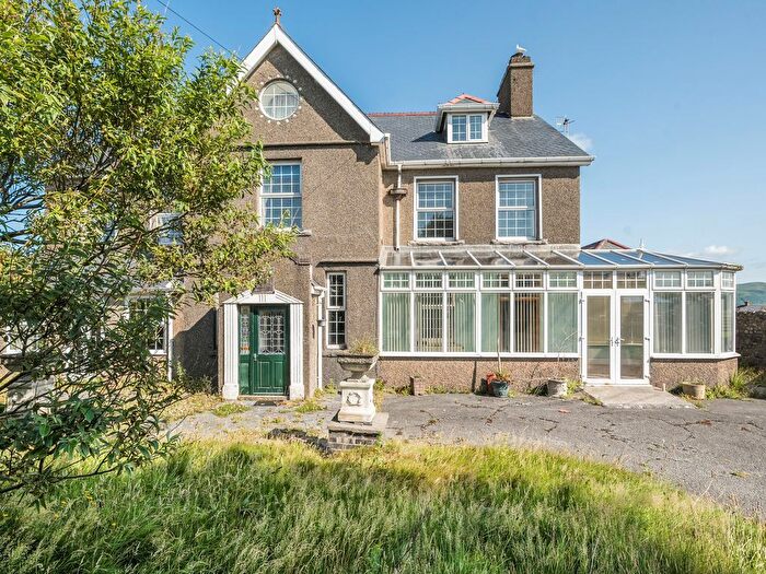 8 Bedroom Property For Sale In Morannedd, Pier Road, Tywyn, Gwynedd, Wales, LL36