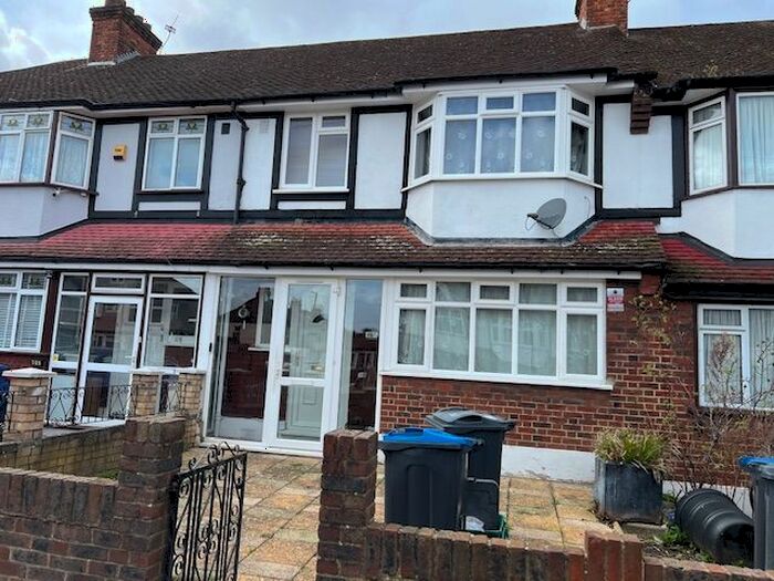 3 Bedroom Terraced House To Rent In Chestnut Grove, Mitcham, CR4