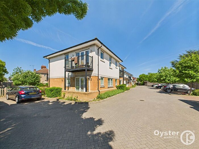 2 Bedroom Flat To Rent In Hedera Place, Helix Court Hedera Place, TW4