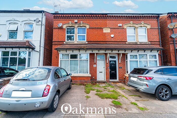 4 Bedroom Semi Detached House For Sale In Bristol Road South, Birmingham, B31