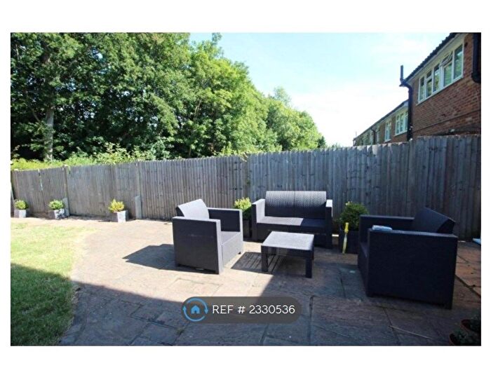 2 Bedroom End Of Terrace House To Rent In Coronation Gardens, Battle, TN33