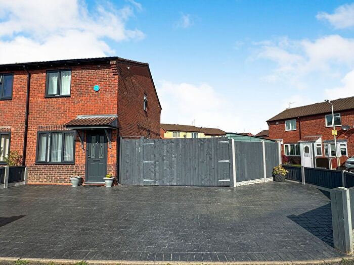 2 Bedroom End Of Terrace House For Sale In Leybourne Crescent, Wolverhampton, WV9