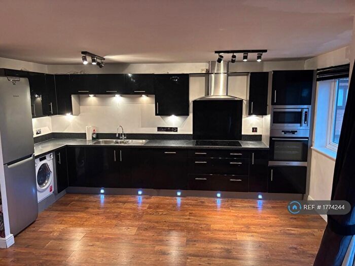 2 Bedroom Flat To Rent In Dunlin Wharf, Nottingham, NG7