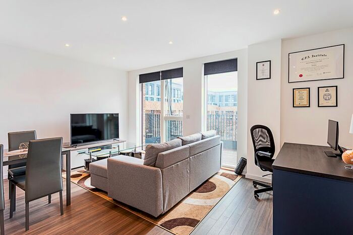 1 Bedroom Flat To Rent In Channing Court, Osborne Road, London, W3