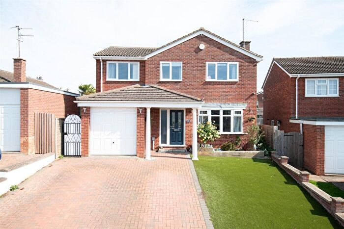 4 Bedroom Detached House For Sale In Grange Road, Wellingborough, NN9