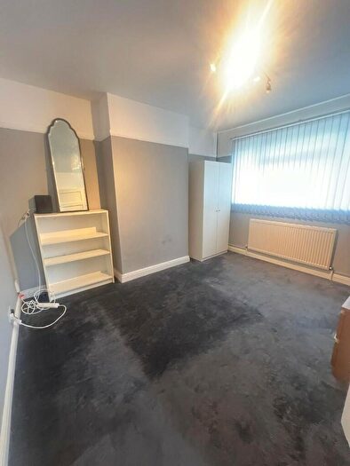 2 Bedroom Maisonette To Rent In Brunswick Gardens, Ilford, London, IG6