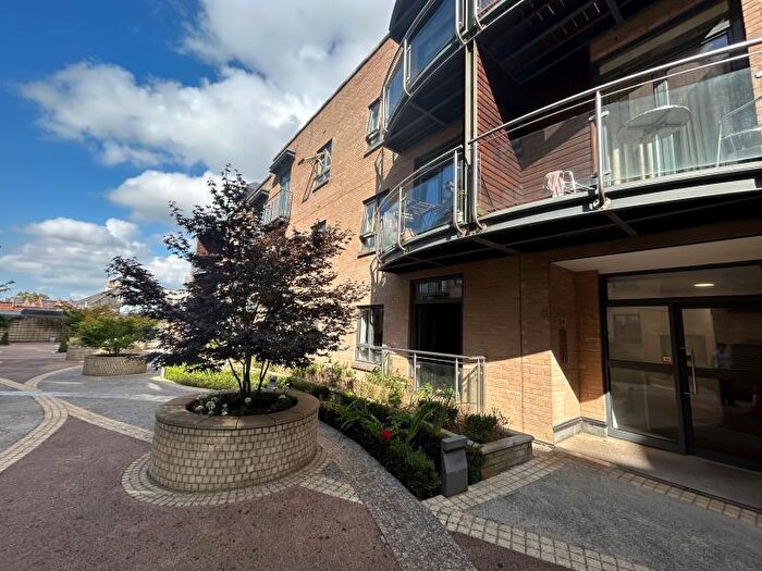 2 Bedroom Apartment To Rent In Guildford, GU1