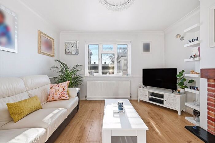 1 Bedroom Terraced House For Sale In Buxton Road, Waltham Abbey, EN9