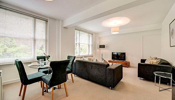 1 Bedroom Flat To Rent In Hill Street, Mayfair, W1J