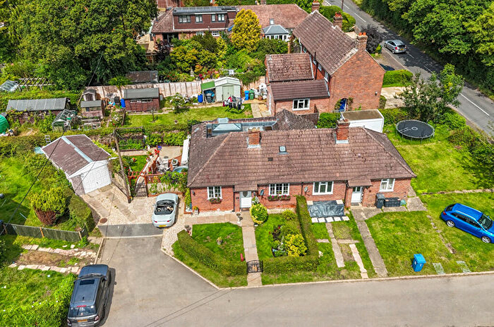 2 Bedroom Bungalow For Sale In Chalky Lane, Dogmersfield, Hampshire, RG27