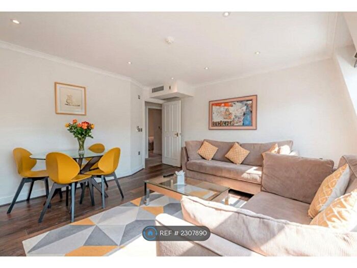 2 Bedroom Flat To Rent In Adamson House, Salford, M5