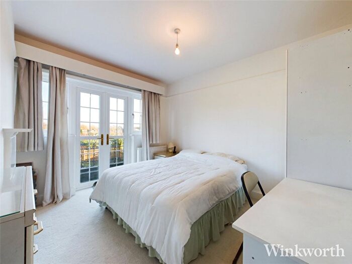 4 Bedroom Semi-Detached House To Rent In Tring Avenue, London, W5
