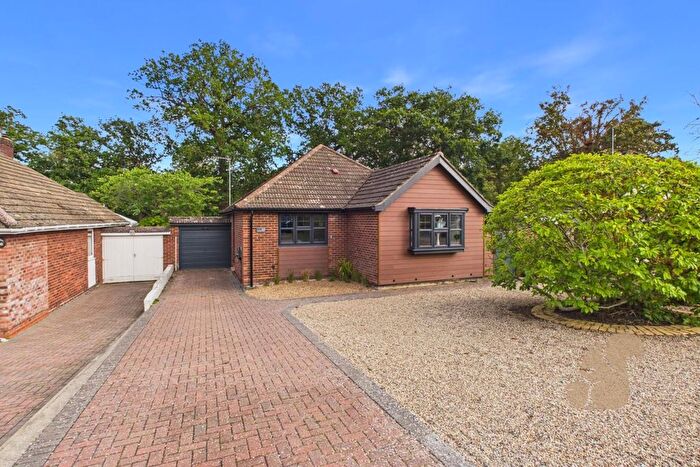 3 Bedroom Bungalow For Sale In Thompson Avenue, Colchester, CO3