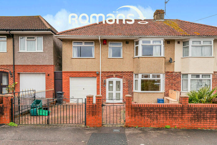 4 Bedroom Terraced House To Rent In Stanley Avenue, BS34