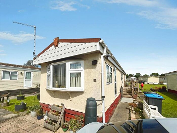 2 Bedroom Park Home For Sale In Third Avenue, Shaws Trailor Park, Knaresborough Road, Harrogate, HG2