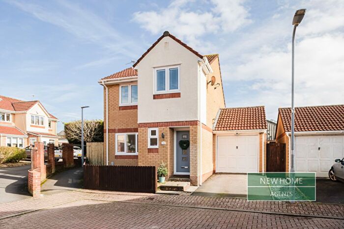 3 Bedroom Detached House For Sale In Thistle Close, Barry, CF62