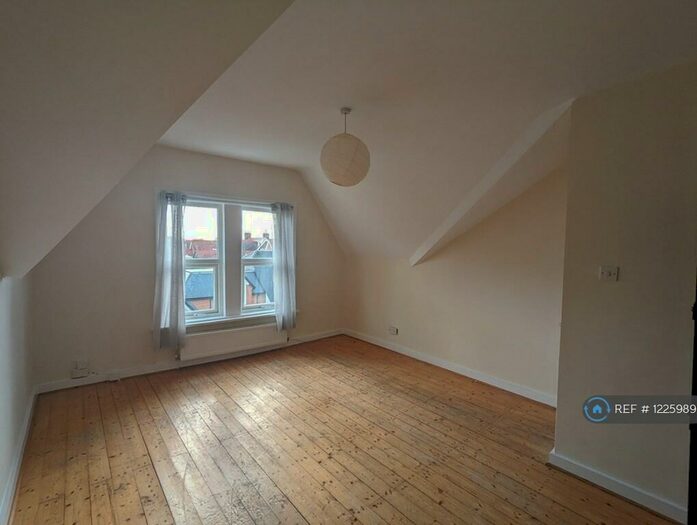 1 Bedroom Flat To Rent In Salisbury Road, Southsea, PO4