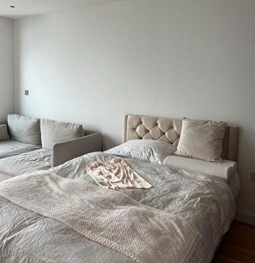 Studio To Rent In Landmark Pinnacle, Canary Wharf, London, E14