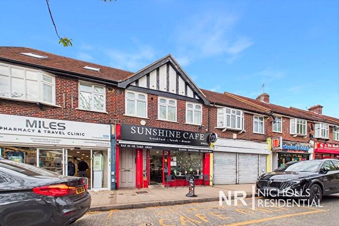 2 Bedroom Flat To Rent In Chessington Road, West Ewell, Surrey., KT19