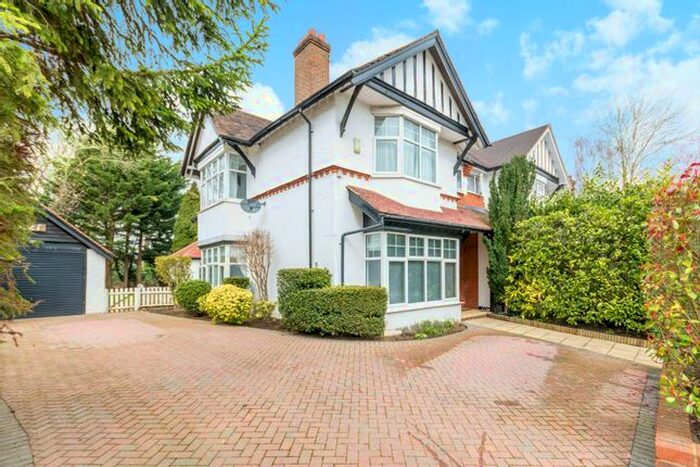 6 Bedroom Semi-Detached House To Rent In Woking, Surrey, Woking, GU22