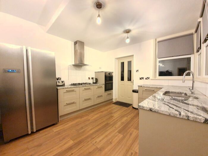 4 Bedroom Terraced House To Rent In Hunter House Road, Sheffield, S11